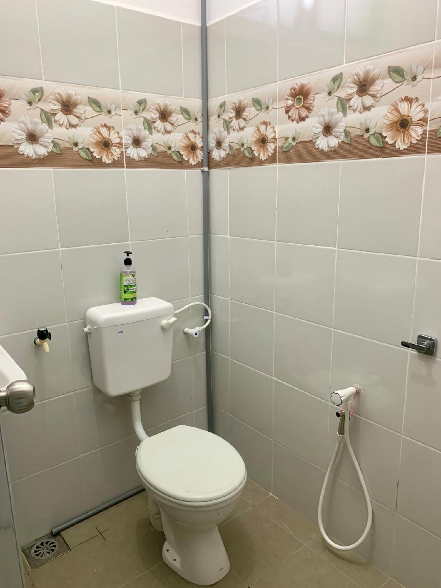 Homestay Cikgu Nora Near Uthm Kptm Kktm Ipg Moslim Onli Kampong Seri Gading Εξωτερικό φωτογραφία