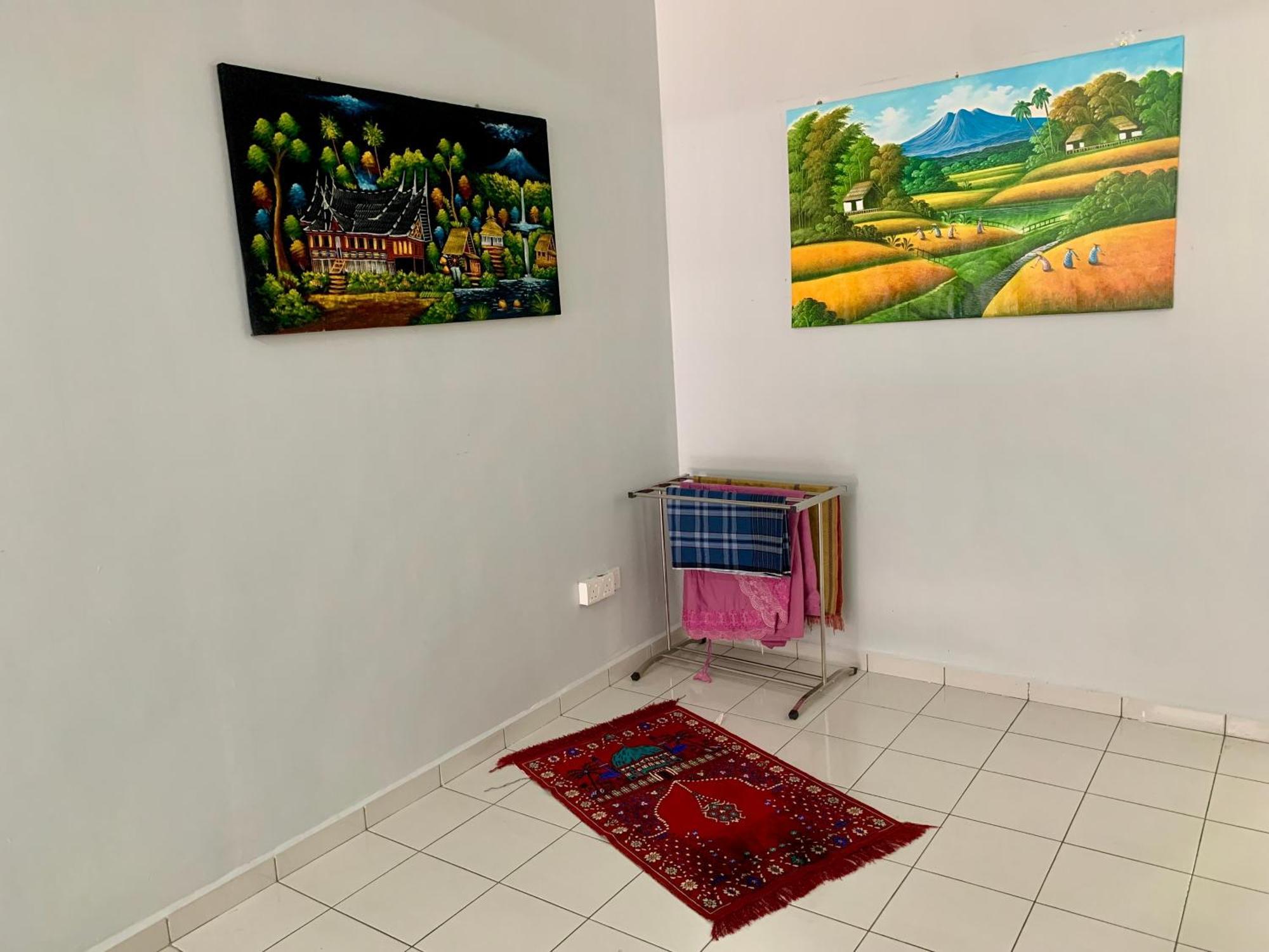 Homestay Cikgu Nora Near Uthm Kptm Kktm Ipg Moslim Onli Kampong Seri Gading Δωμάτιο φωτογραφία