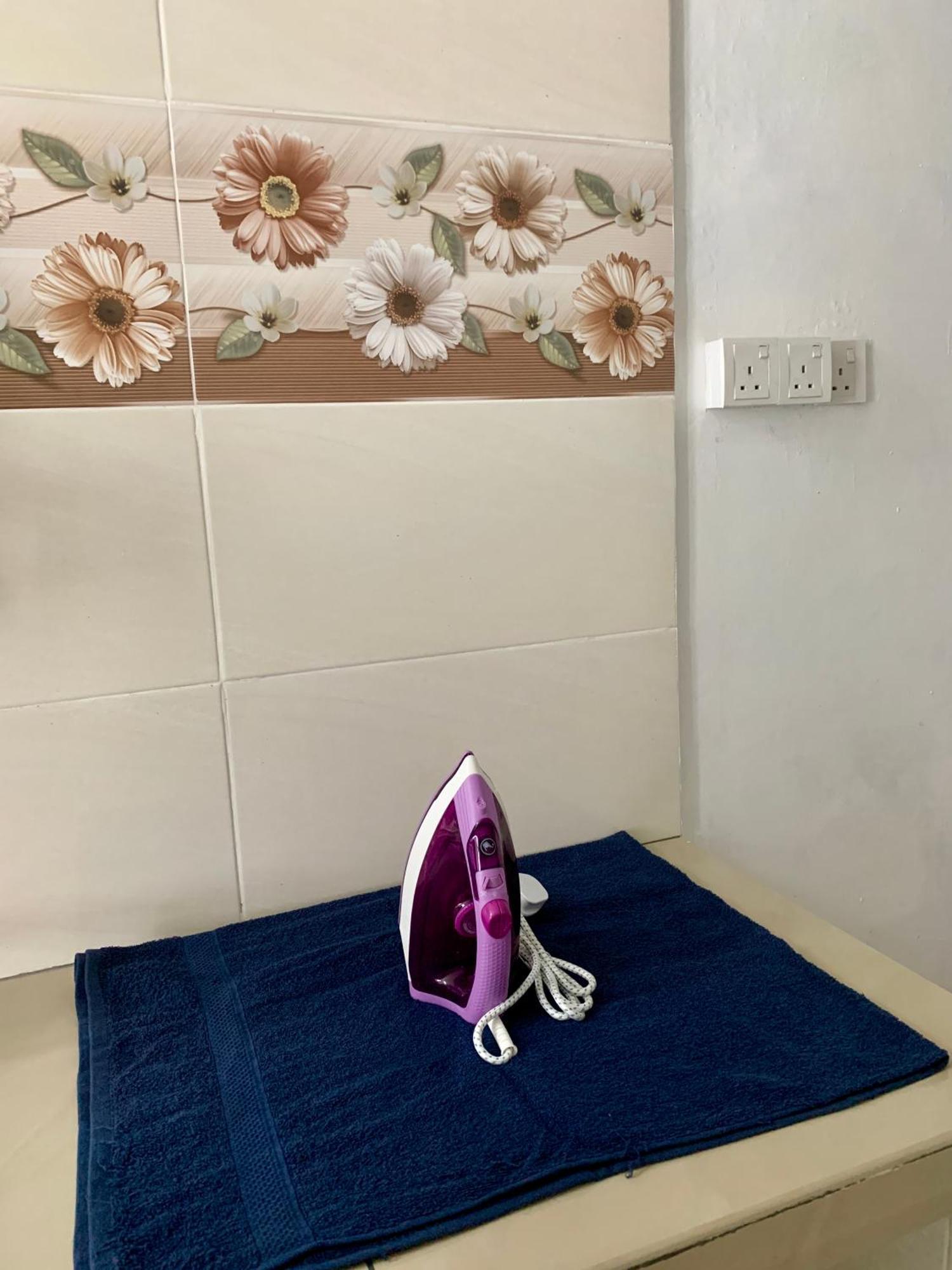 Homestay Cikgu Nora Near Uthm Kptm Kktm Ipg Moslim Onli Kampong Seri Gading Εξωτερικό φωτογραφία