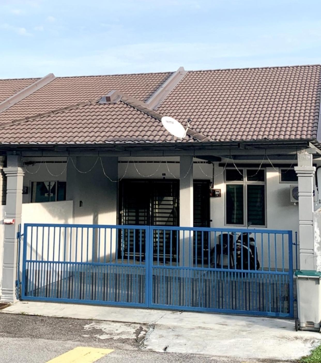 Homestay Cikgu Nora Near Uthm Kptm Kktm Ipg Moslim Onli Kampong Seri Gading Εξωτερικό φωτογραφία